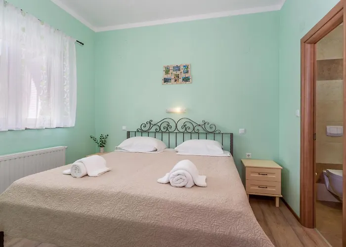 2 Bedroom In * Kornić
