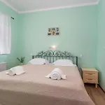 2 Bedroom Nice Apartment In Kornic * Kornić
