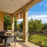 2 Bedroom Nice Apartment In Kornic Apartment *